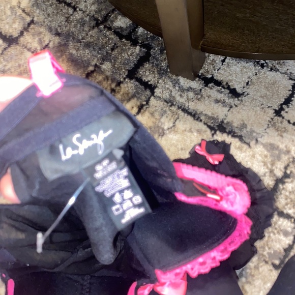 La sanza lingerie - Picture 2 of 4